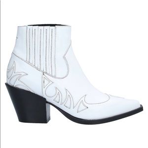 MYACLARA Italian western ankle boots leather NIB size 7 EU 38